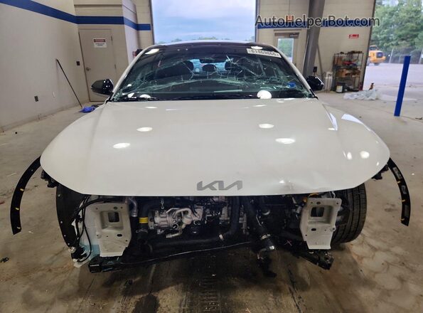 3KPFU5DCXTE341319 2026 KIA K4 White Widok z przodu