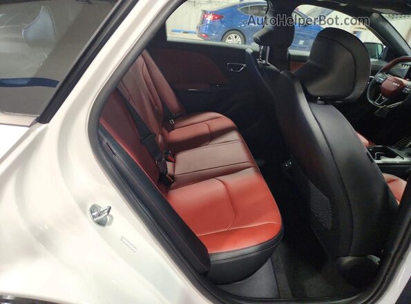 3KPFU5DCXTE341319 2026 KIA K4 White Widok tylnych siedzeń