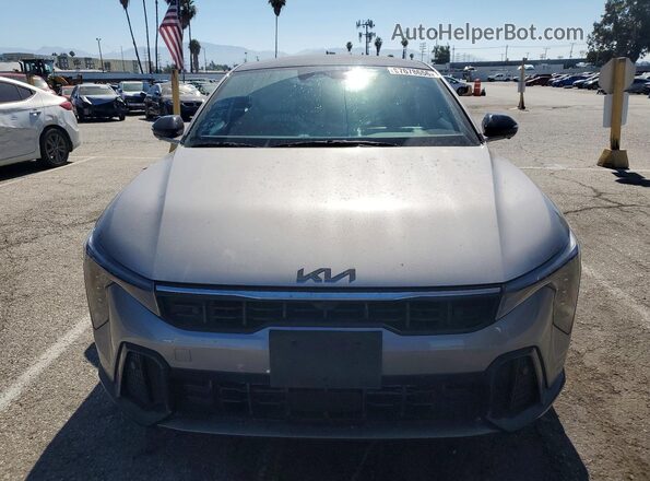 3KPFW4DCXSE090868 2025 KIA K4 Gray Դիմացի տեսք