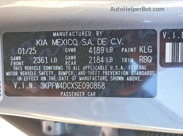 3KPFW4DCXSE090868 2025 KIA K4 Gray VIN կոդի պիտակի տեսք