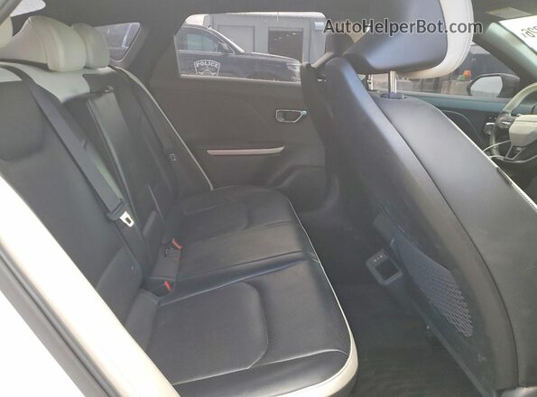 3KPFW4DE3SE124263 2025 KIA K4 White Rear seats view