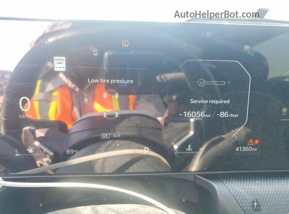 3KPFW4DE4SE065725 2025 KIA K4 Black ხელსაწყოთა პანელის ხედი