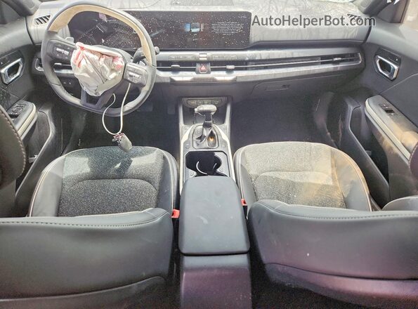 3KPFW4DE5SE245621 2025 KIA K4 White წინა პანელის ხედი