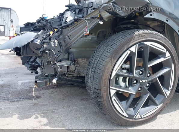 3KPFW4DE6SE197546 2025 KIA K4 Black წინა ხედი