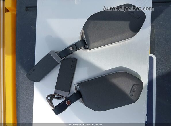 3KPFW4DE6SE197546 2025 KIA K4 Black წინა პანელის ხედი