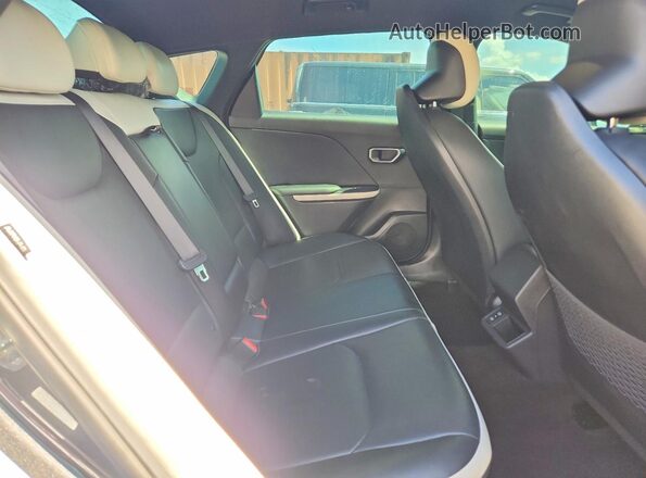 3KPFW4DEXTE270905 2026 KIA K4 Gray Vista de los asientos traseros