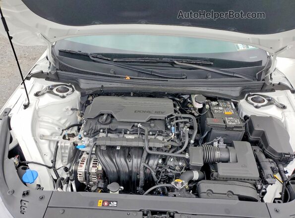 3KPFX5DE8TE331431 2026 KIA K4 Белый Вид задней части салона