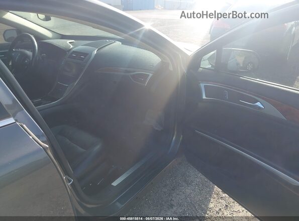 3LN6L2G92GR606892 2016 LINCOLN MKZ Gray Front interior view