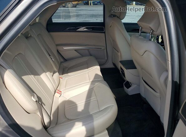 3LN6L2G95GR606188 2016 LINCOLN MKZ Tan Rear seats view