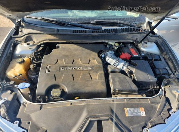 3LN6L2GK2GR606233 2016 LINCOLN MKZ Silver Widok wnętrza z tyłu