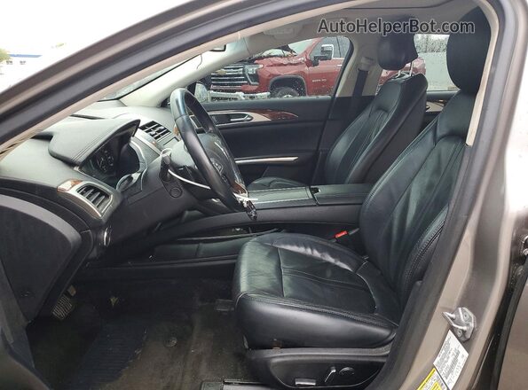 3LN6L2GK5GR607005 2016 LINCOLN MKZ Gray Front interior view