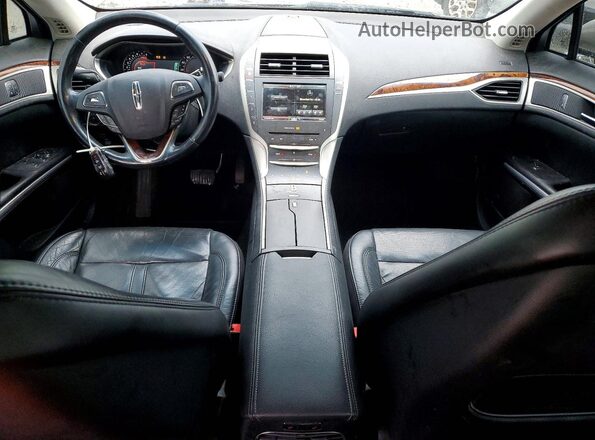3LN6L2GK5GR607005 2016 LINCOLN MKZ Gray Dashboard view