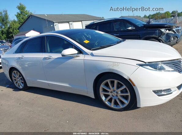 3LN6L2J90GR621092 2016 LINCOLN MKZ White Rear interior view