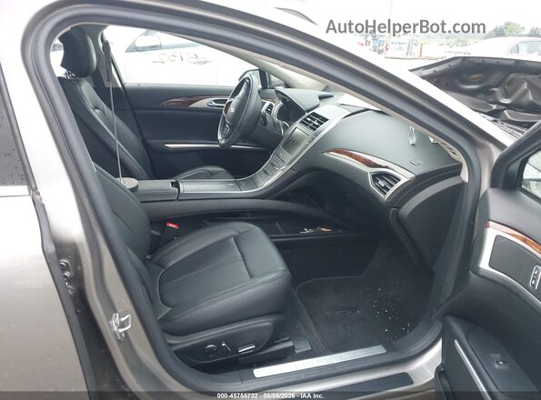 3LN6L2J94GR633665 2016 LINCOLN MKZ Beige Front interior view