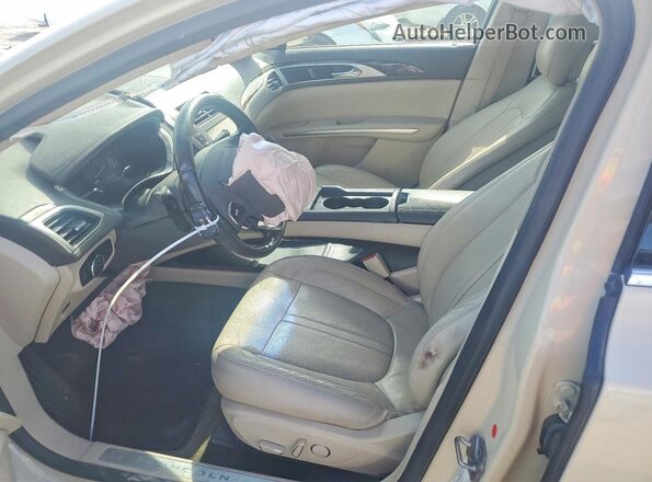 3LN6L2LU7GR632513 2016 LINCOLN MKZ Желто-коричневый Вид салона спереди