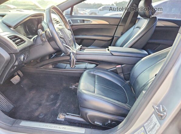 3LN6L5A91HR627079 2017 LINCOLN MKZ Silver Front interior view