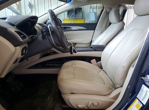 3LN6L5A96HR644640 2017 LINCOLN MKZ Blue Widok wnętrza z przodu