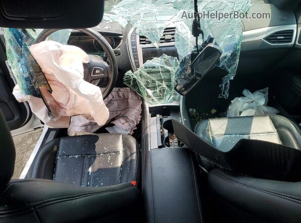 3LN6L5A97LR605970 2020 LINCOLN MKZ White Առջևի վահանակի տեսք