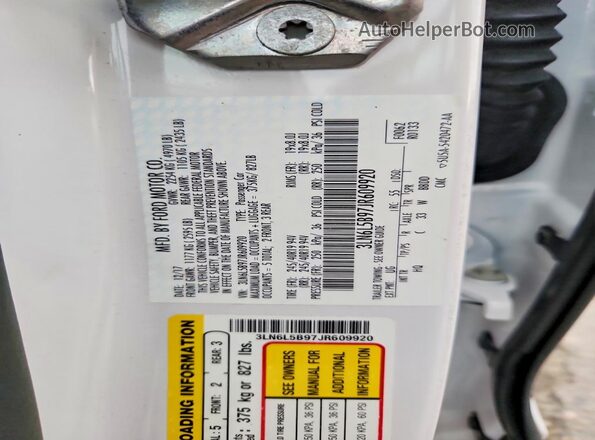 3LN6L5B97JR609920 2018 LINCOLN MKZ White VIN կոդի պիտակի տեսք