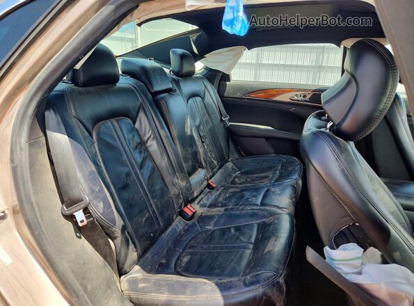 3LN6L5C93JR628169 2018 LINCOLN MKZ Beige Rear seats view
