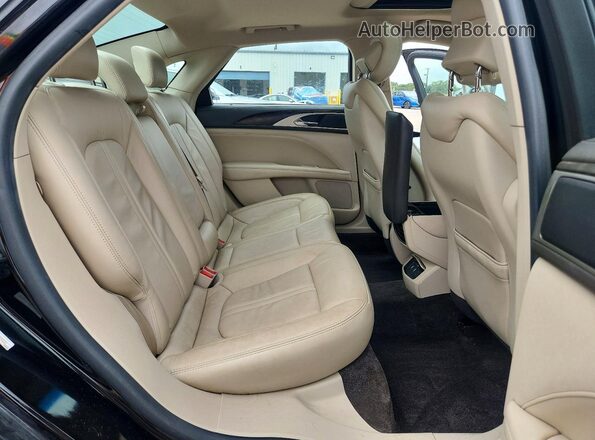3LN6L5C96HR659426 2017 LINCOLN MKZ Black Հետևի նստատեղերի տեսք
