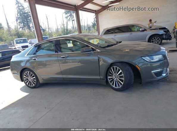 3LN6L5C99HR609975 2017 LINCOLN MKZ Gray Widok wnętrza z tyłu