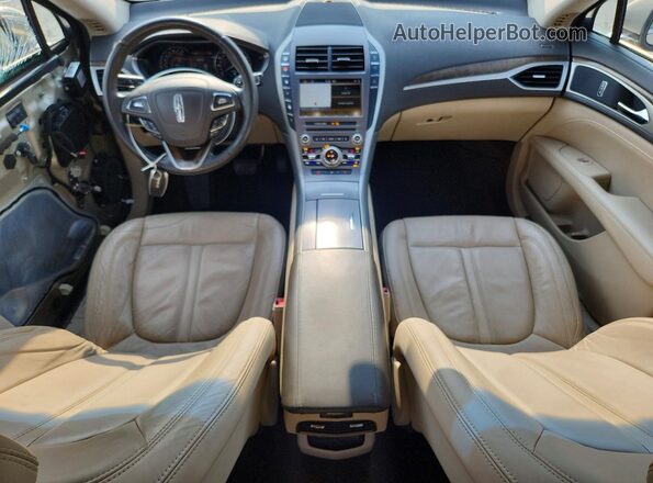 3LN6L5C9XHR614540 2017 LINCOLN MKZ Gold Dashboard view