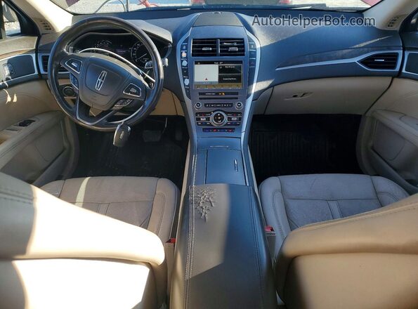 3LN6L5E93HR606342 2017 LINCOLN MKZ Красный Вид панели приборов