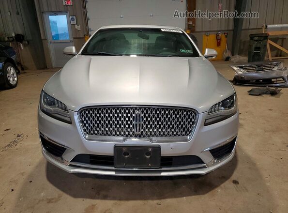 3LN6L5F91JR611415 2018 LINCOLN MKZ Silver Widok z przodu