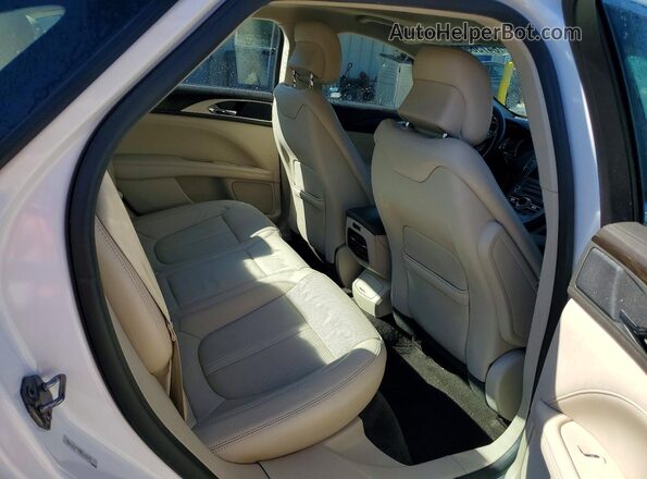 3LN6L5F97HR662671 2017 LINCOLN MKZ White Widok tylnych siedzeń
