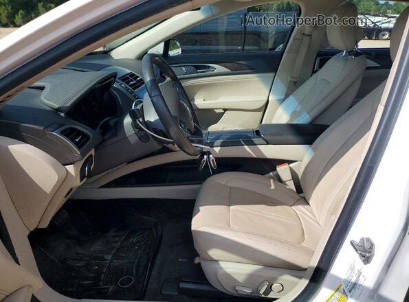 3LN6L5F98HR607632 2017 LINCOLN MKZ White Вид салону спереду