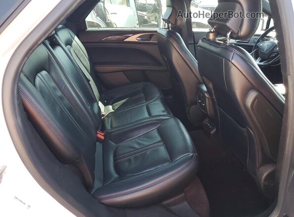 3LN6L5LU4KR614481 2019 LINCOLN MKZ White Հետևի նստատեղերի տեսք