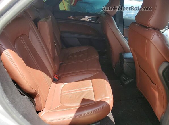 3LN6L5LU4LR619973 2020 LINCOLN MKZ Silver Rear seats view