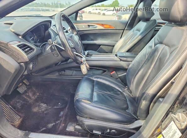 3LN6L5LU8HR622835 2017 LINCOLN MKZ Black Widok wnętrza z przodu