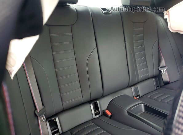 3MF13DM01R8E83320 2024 BMW M2 Black Widok tylnych siedzeń