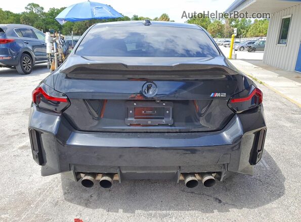 3MF13DM04P8D41413 2023 BMW M2 Black უკანა ხედი