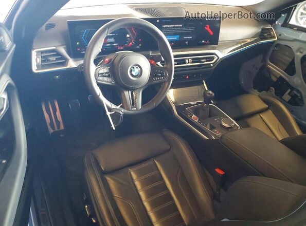 3MF13DM05R8E51857 2024 BMW M2 Blue Առջևի վահանակի տեսք