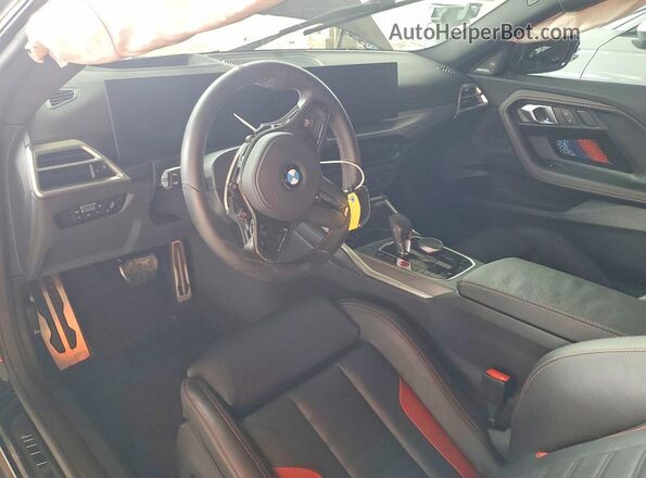 3MF23DM01S8F84268 2025 BMW M2 Black წინა პანელის ხედი