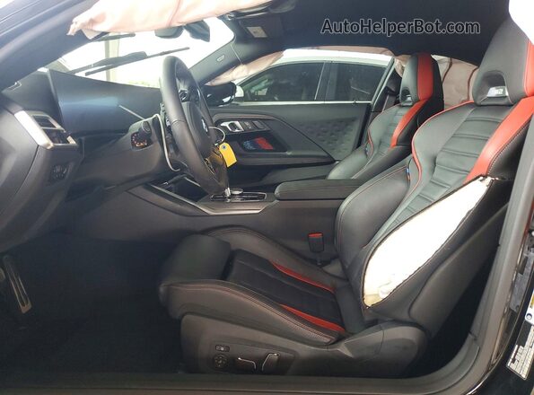 3MF23DM01S8F84268 2025 BMW M2 Black წინა სალონის ხედი