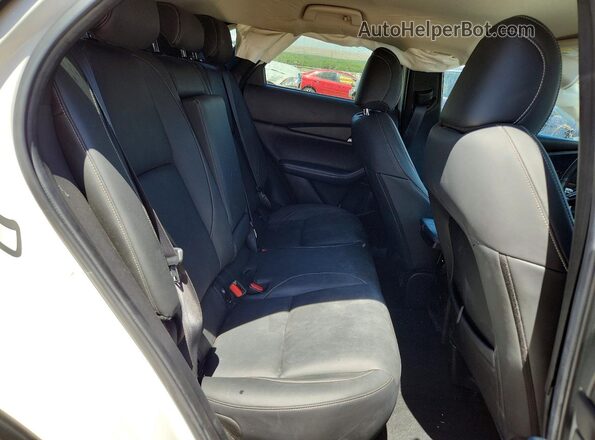 3MVDMABL7MM211006 2021 MAZDA CX-30 White Rear interior view