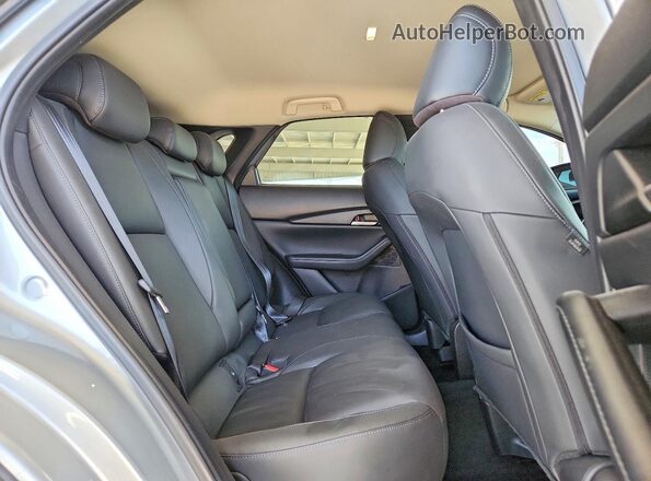 3MVDMABL8MM252096 2021 MAZDA CX-30 Silver უკანა სალონის ხედი
