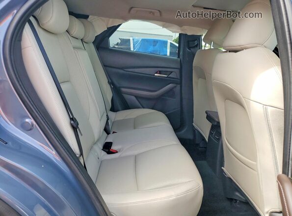 3MVDMAEM5LM100389 2020 MAZDA CX-30 Gray Rear interior view