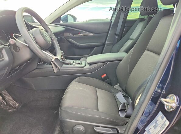 3MVDMBAM4SM771840 2025 MAZDA CX-30 Синий Вид салона спереди