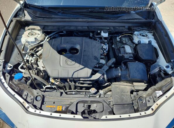 3MVDMBAM6SM808564 2025 MAZDA CX-30 White Engine compartment view
