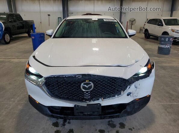 3MVDMBAM8RM702515 2024 MAZDA CX-30 White Front view