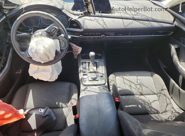 3MVDMBAM8SM845048 2025 MAZDA CX-30 Белый Вид панели приборов