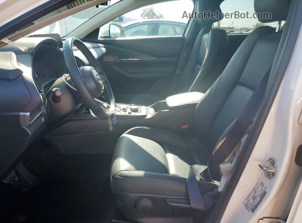 3MVDMBBL9NM428046 2022 MAZDA CX-30 White Widok wnętrza z przodu