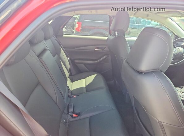 3MVDMBBM3SM793651 2025 MAZDA CX-30 Красный Вид задней части салона