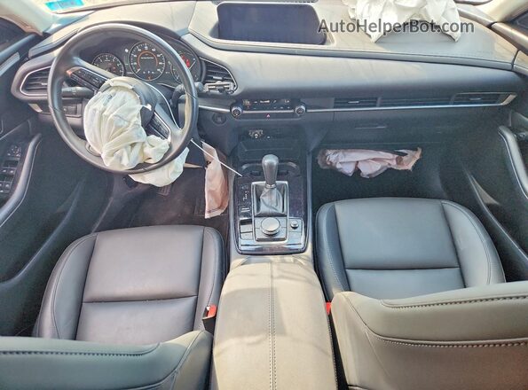 3MVDMBBM5RM625519 2024 MAZDA CX-30 Красный Вид панели приборов