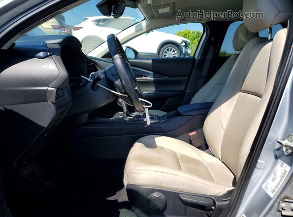 3MVDMBCL1LM105007 2020 MAZDA CX-30 Silver Widok wnętrza z przodu